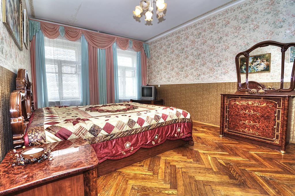 Apartment Na 7-Ya Krasnoarmeyskaya סנט פטרסבורג חדר תמונה